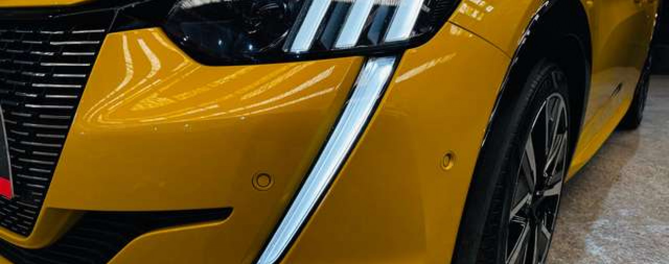 Peugeot 208 1.5 BlueHDi / GT Pack / Navi / Clim / Garantie 12M
