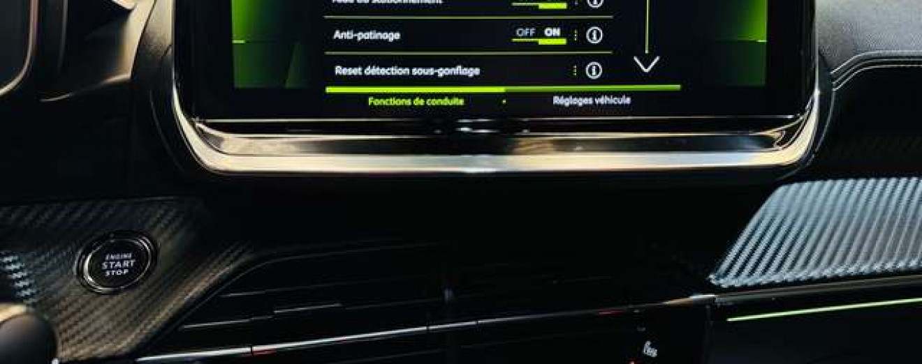 Peugeot 208 1.5 BlueHDi / GT Pack / Navi / Clim / Garantie 12M
