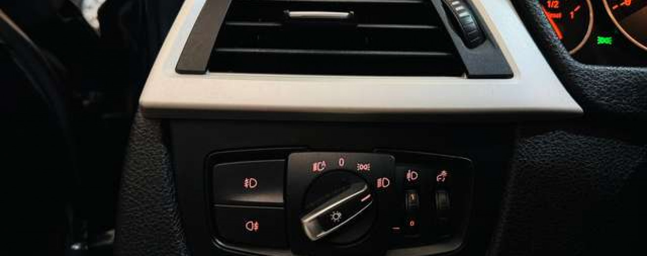 BMW 320 320DA X-Drive Cuir J.A Airco Sièges chauffants