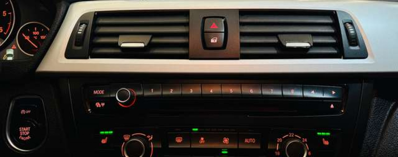 BMW 320 320DA X-Drive Cuir J.A Airco Sièges chauffants