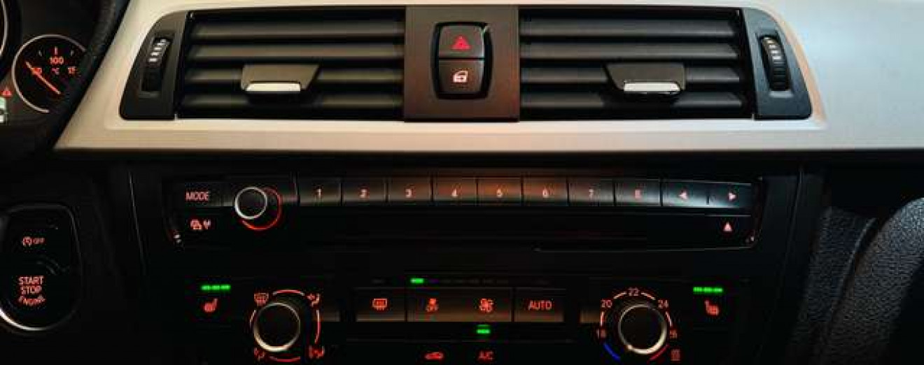 BMW 320 320DA X-Drive Cuir J.A Airco Sièges chauffants