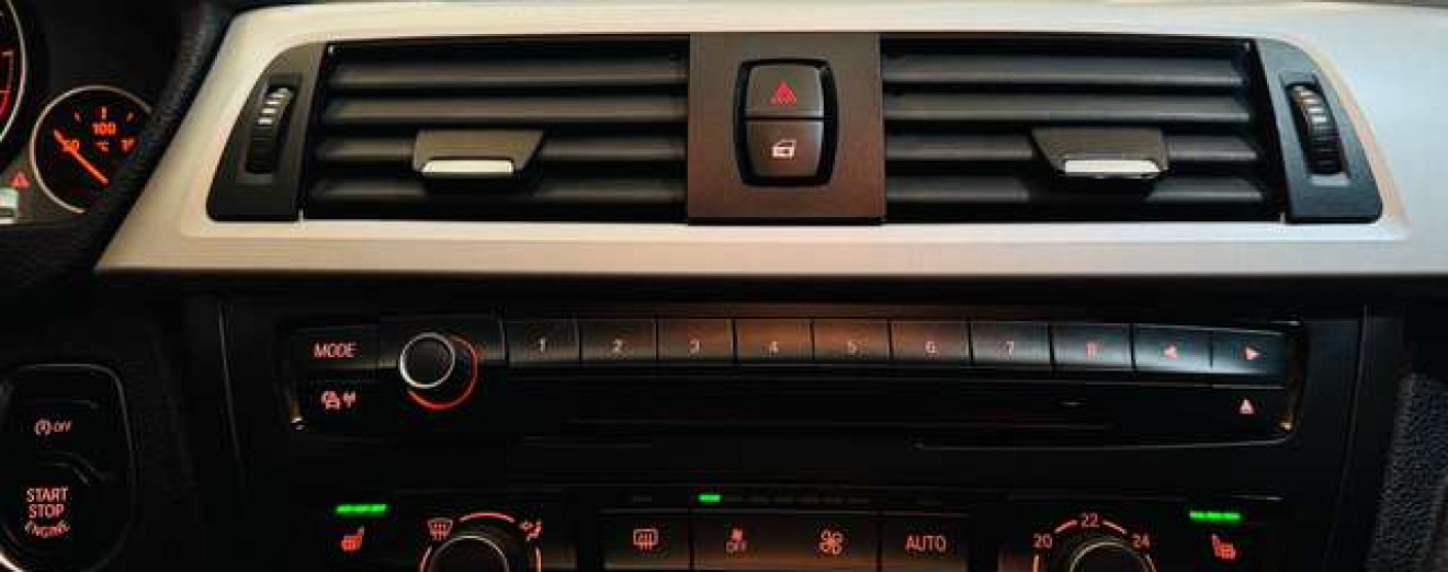 BMW 320 320DA X-Drive Cuir J.A Airco Sièges chauffants