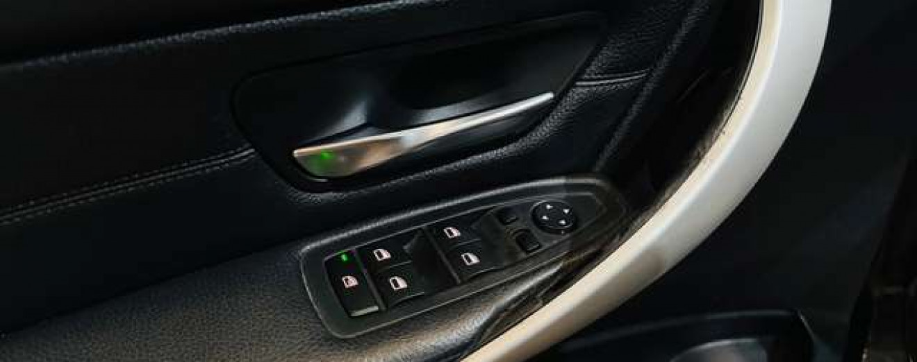 BMW 320 320DA X-Drive Cuir J.A Airco Sièges chauffants