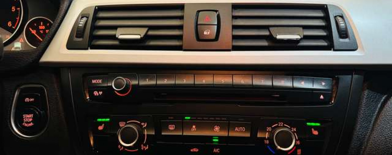 BMW 320 320DA X-Drive Cuir J.A Airco Sièges chauffants