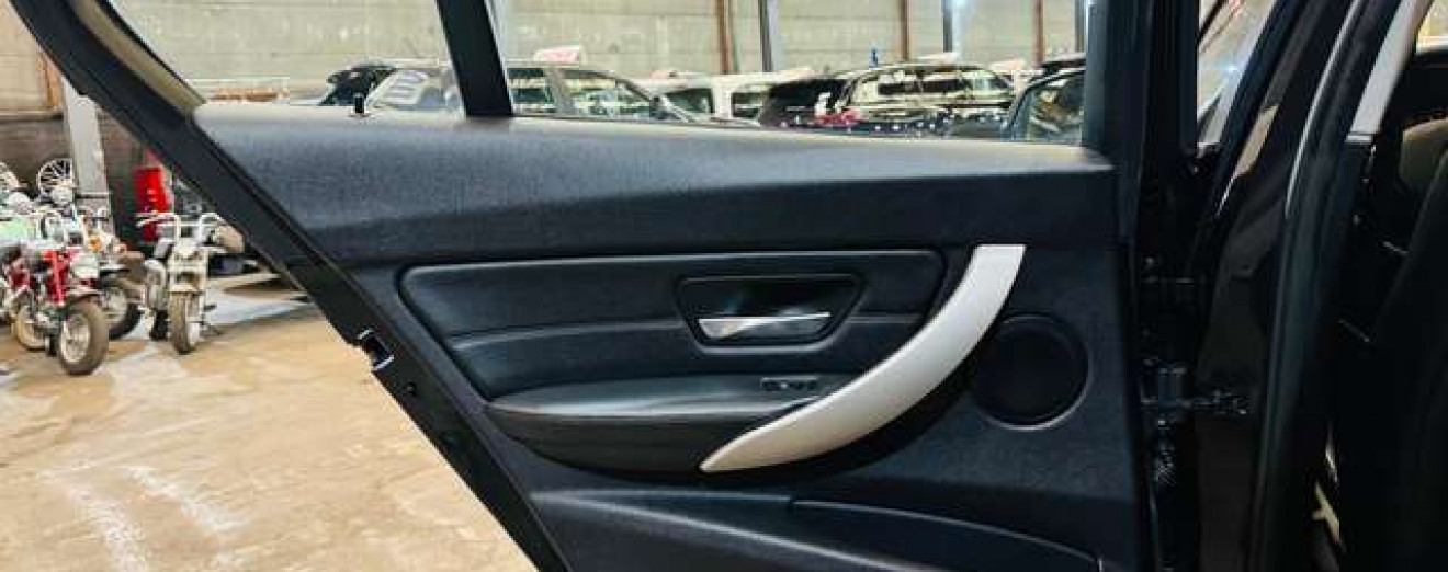 BMW 320 320DA X-Drive Cuir J.A Airco Sièges chauffants