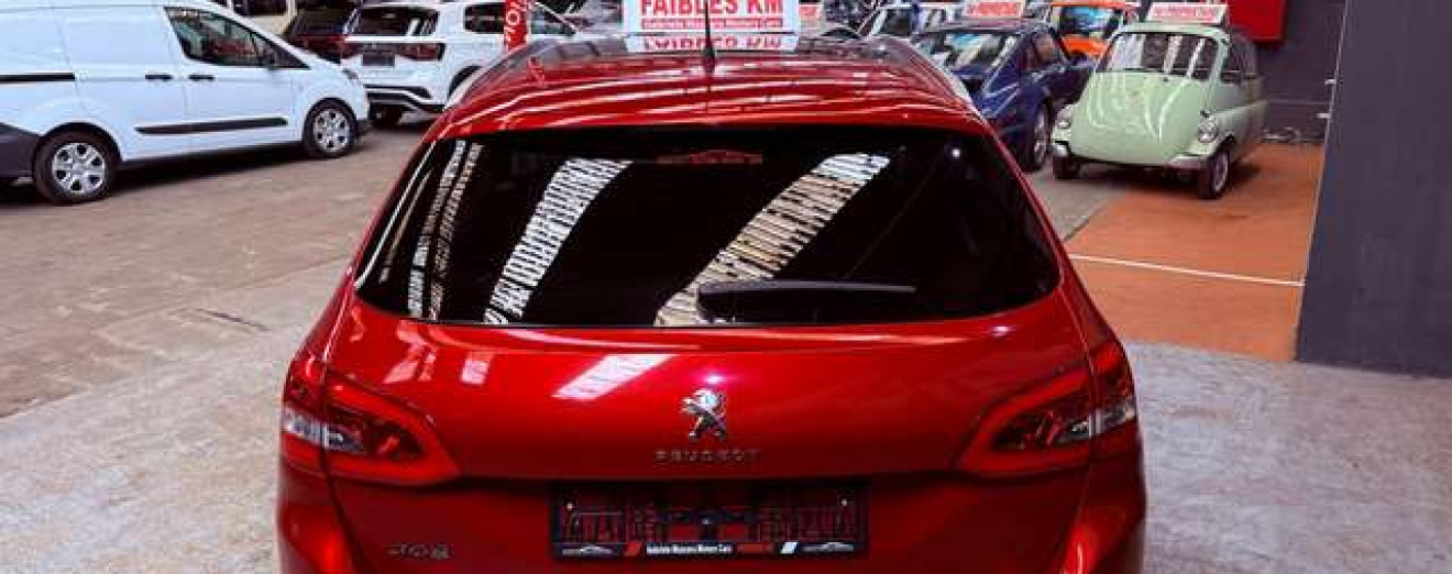 Peugeot 308 308 SW 1.2 PureTech Allure GPS Xénon Caméra Toit Pano CarPlay Att remorque