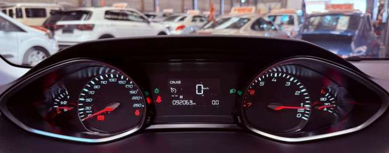 Peugeot 308 308 SW 1.2 PureTech Allure GPS Xénon Caméra Toit Pano CarPlay Att remorque