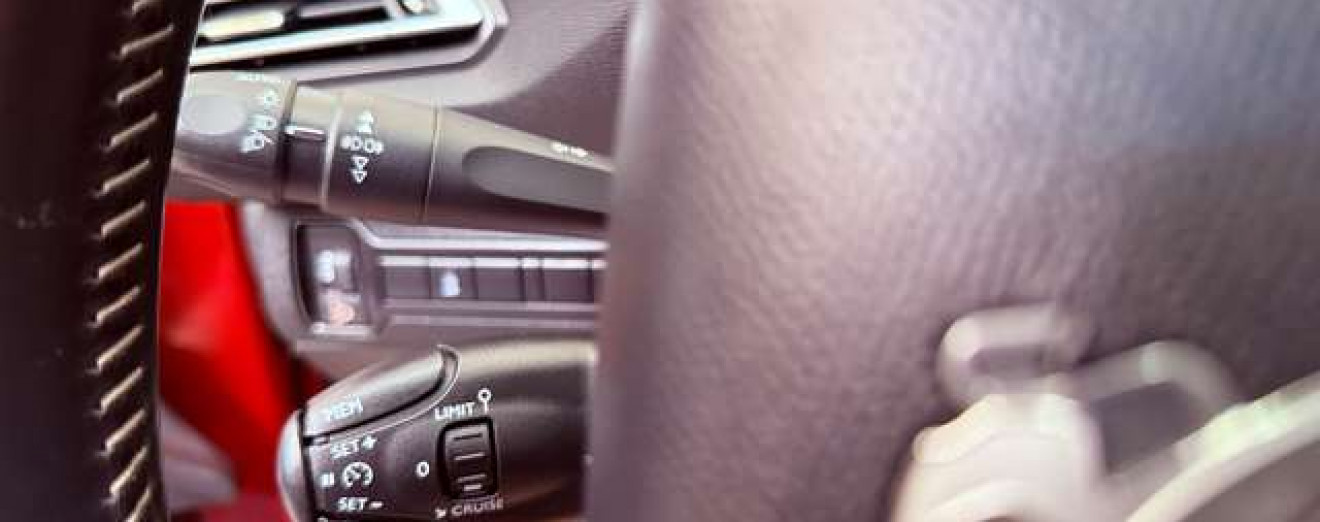 Peugeot 308 308 SW 1.2 PureTech Allure GPS Xénon Caméra Toit Pano CarPlay Att remorque