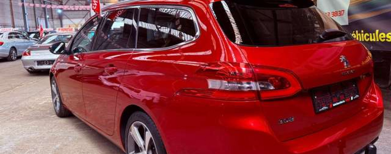 Peugeot 308 308 SW 1.2 PureTech Allure GPS Xénon Caméra Toit Pano CarPlay Att remorque