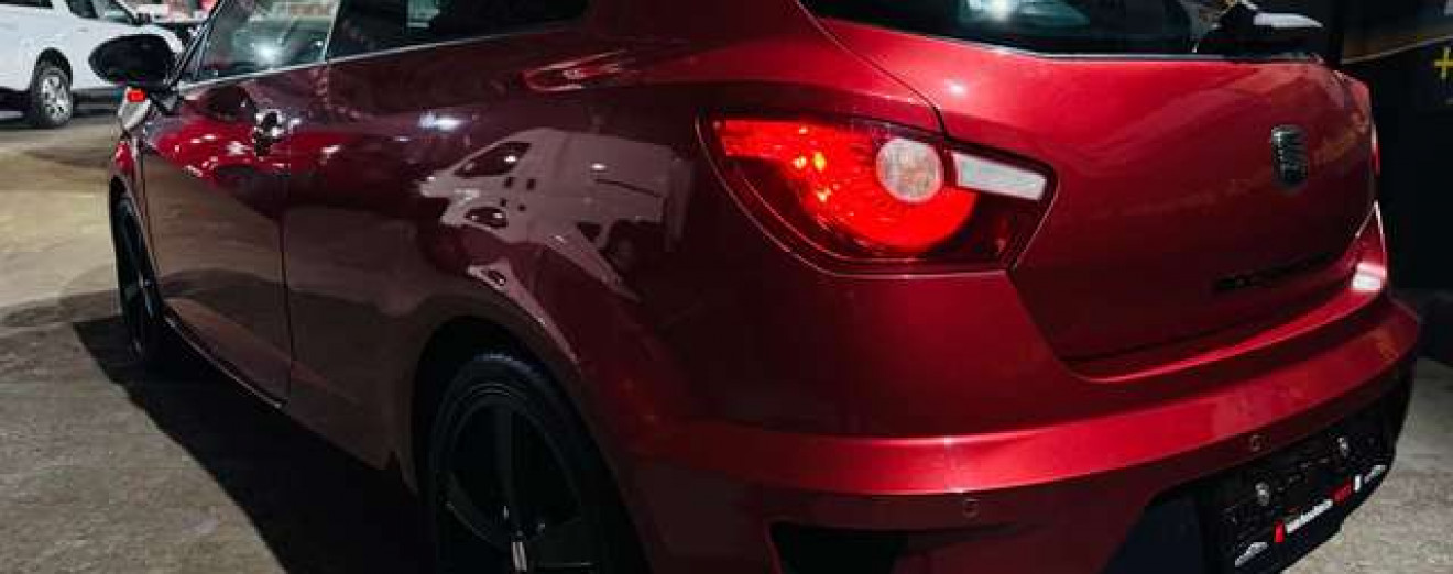 SEAT Ibiza Ibiza SC 1.4 TSI Cupra BocanegraDSG Toit Pano