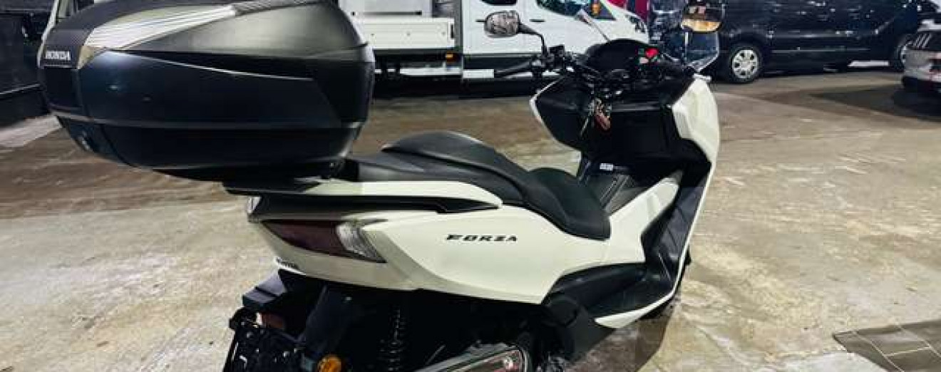 Honda Forza 300 300cc 7250km !!!