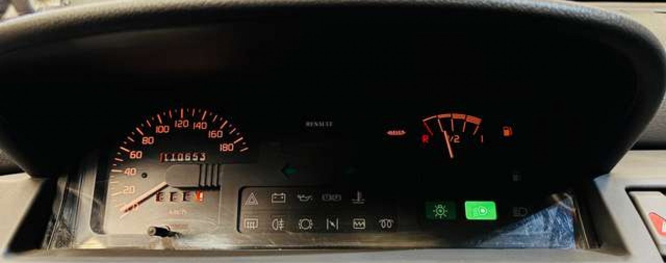 Renault Clio 1.1i essence Ancêtre ct ok vierge