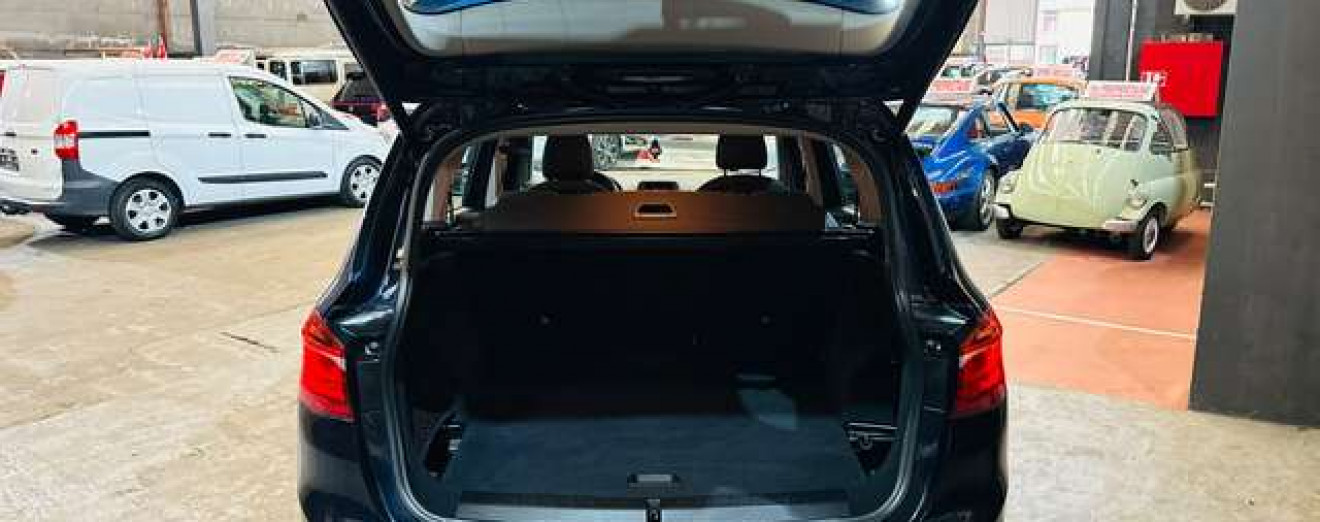 BMW 216 Gran Tourer 216 d GPS Attache remorque J.A