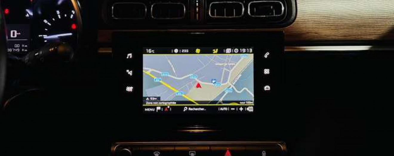 Citroen C3 C3 1.2 PureTech ShineEdition - CarPlay - Camera