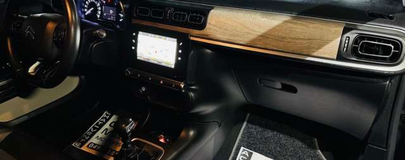 Citroen C3 C3 1.2 PureTech ShineEdition - CarPlay - Camera