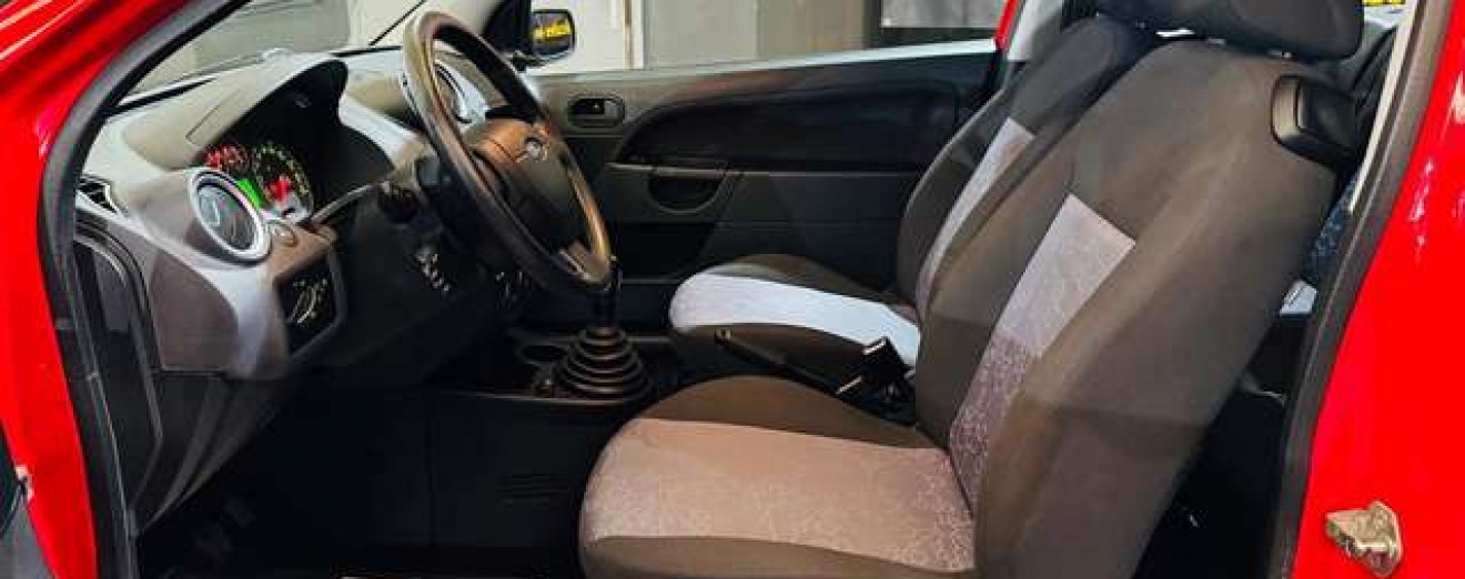 Ford Fiesta Fiesta 1.3i - GARANTIE