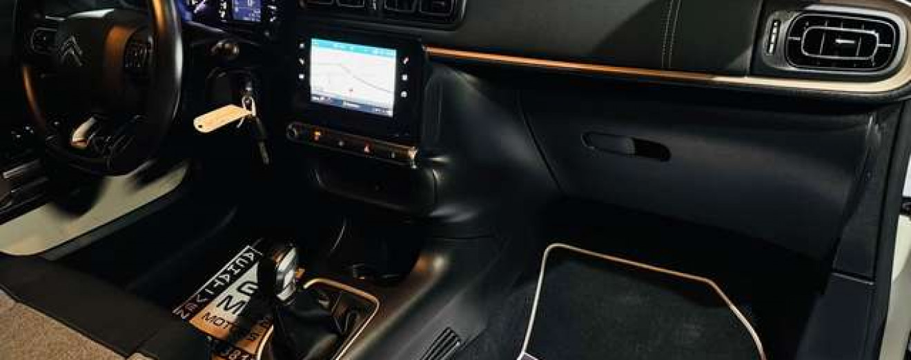 Citroen C3 C3 Shine pack 1.2i GPS Airco Caméra CarPlay J.A