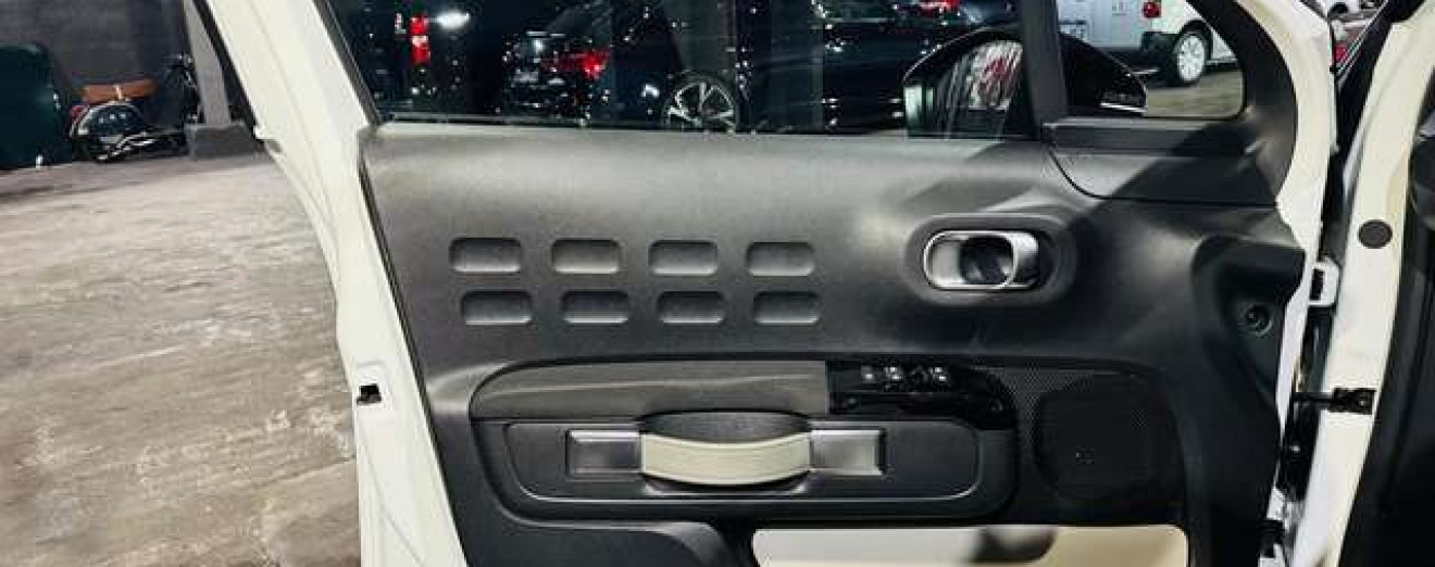 Citroen C3 C3 Shine pack 1.2i GPS Airco Caméra CarPlay J.A