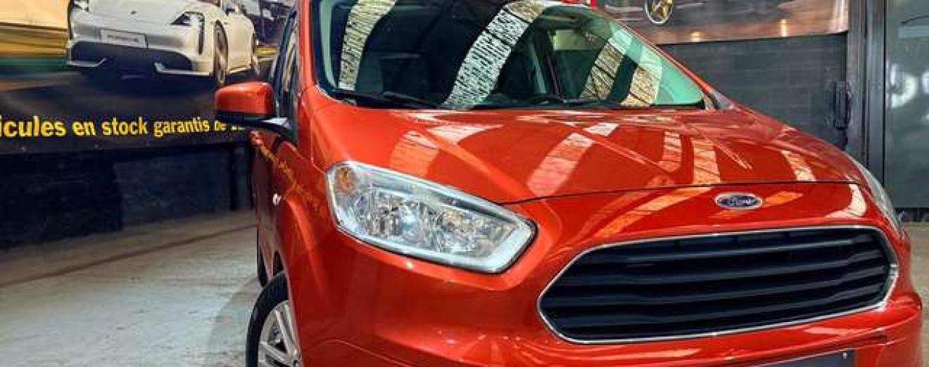 Ford Tourneo Courier 1.5 TDCi 5Places Airco Sieges chauffants Bluetooth