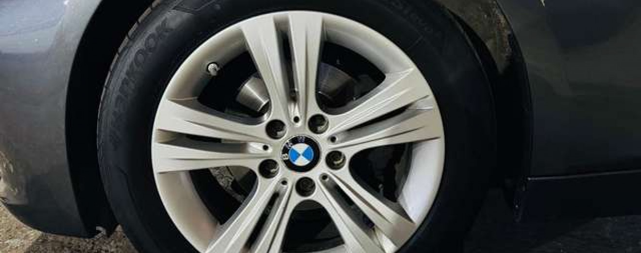 BMW 318 Touring 318DA - Xénon - GPS - Sport