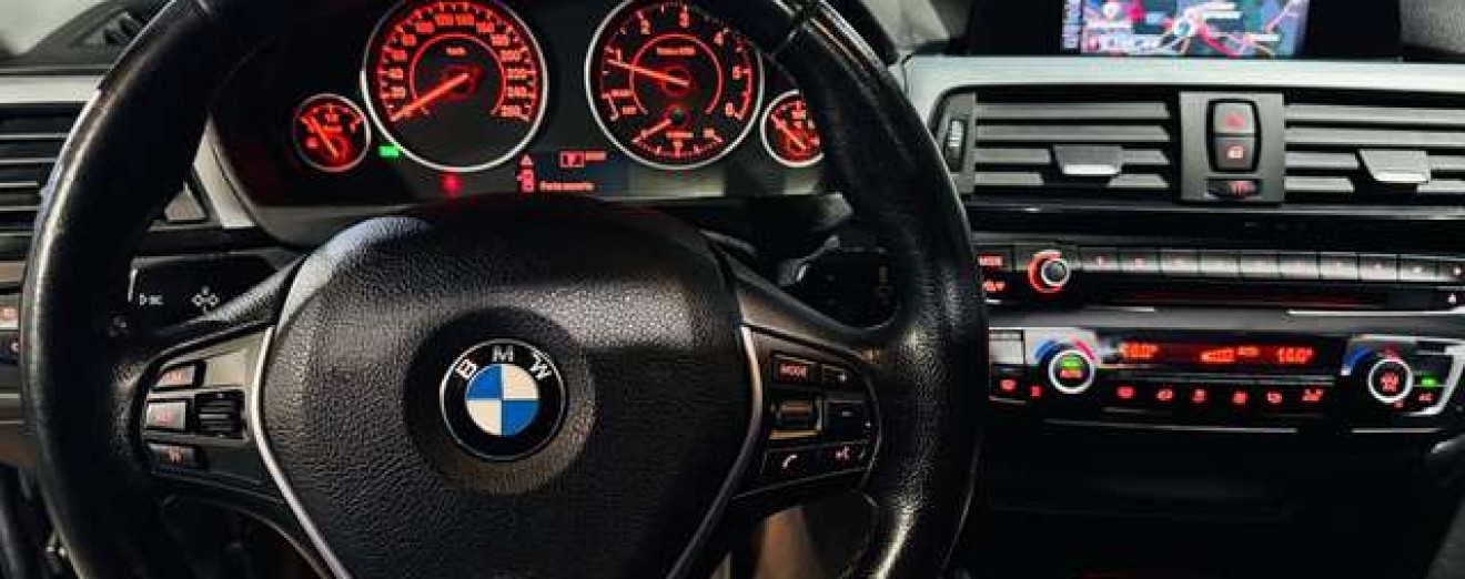 BMW 318 Touring 318DA - Xénon - GPS - Sport