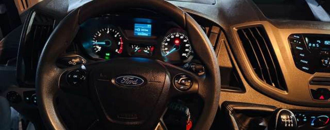 Ford Transit 2.0 TDCi L4 RWD Ambiente elevateur arriere tva 21%