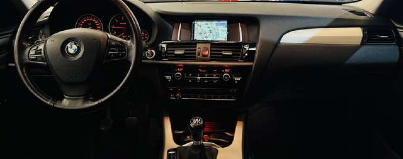 BMW X3 X3 2.0 d xDrive20 Cuir GPS Xénon Att remorque Sièges chauffants