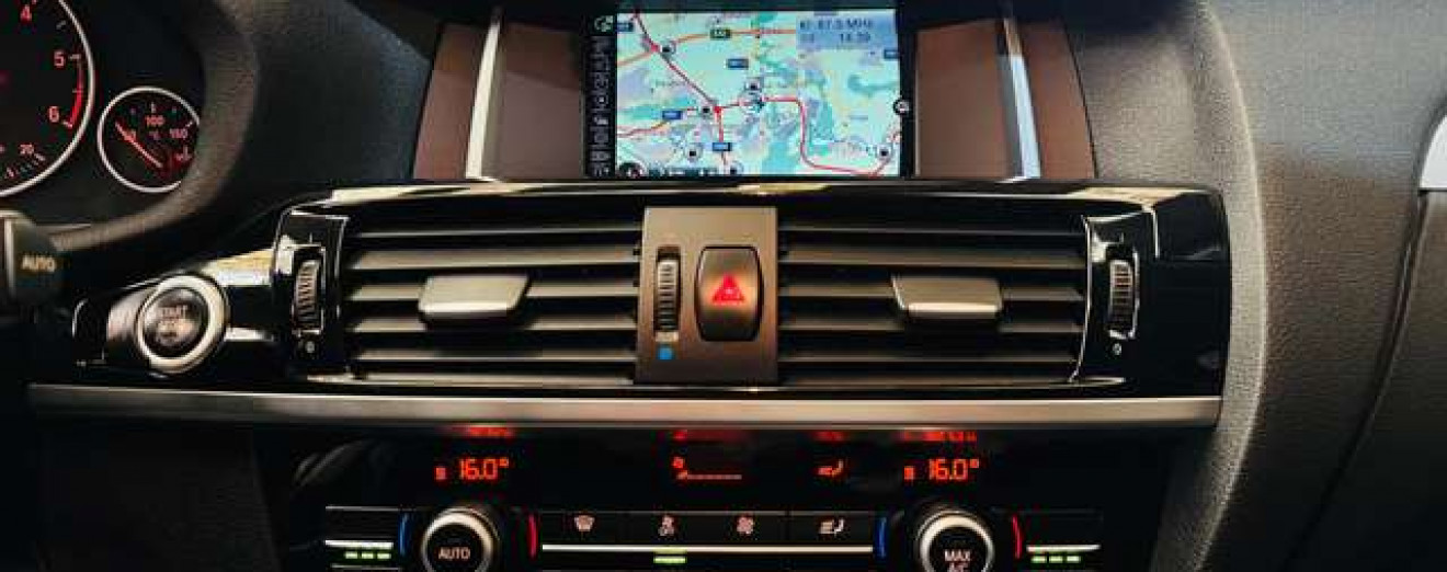 BMW X3 X3 2.0 d xDrive20 Cuir GPS Xénon Att remorque Sièges chauffants
