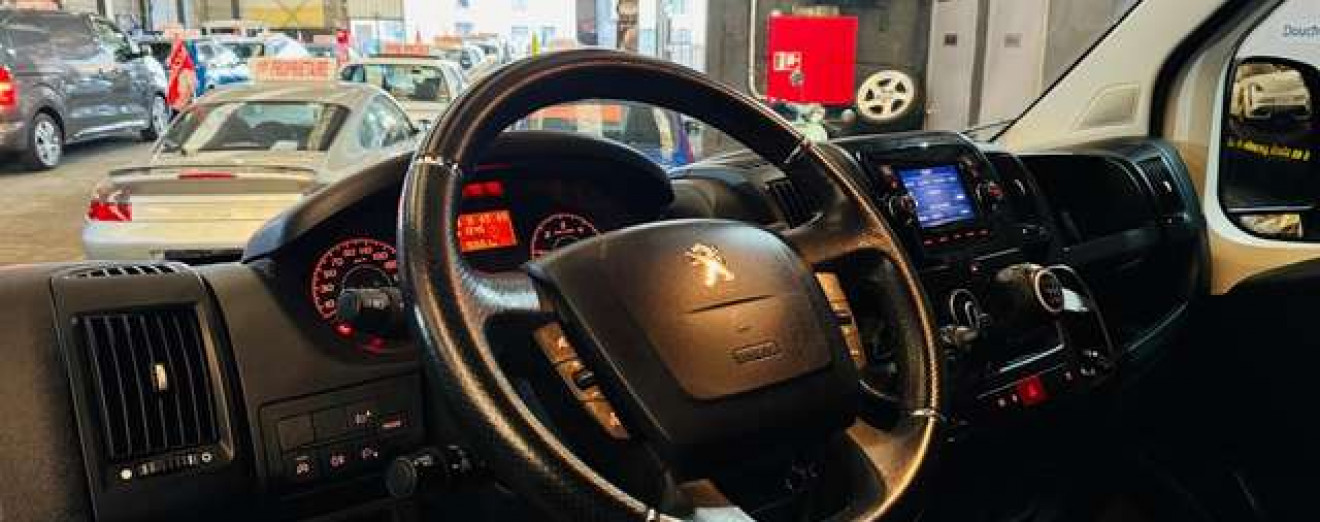 Peugeot Boxer 2.2 BlueHDi L2H2 Premium S/S