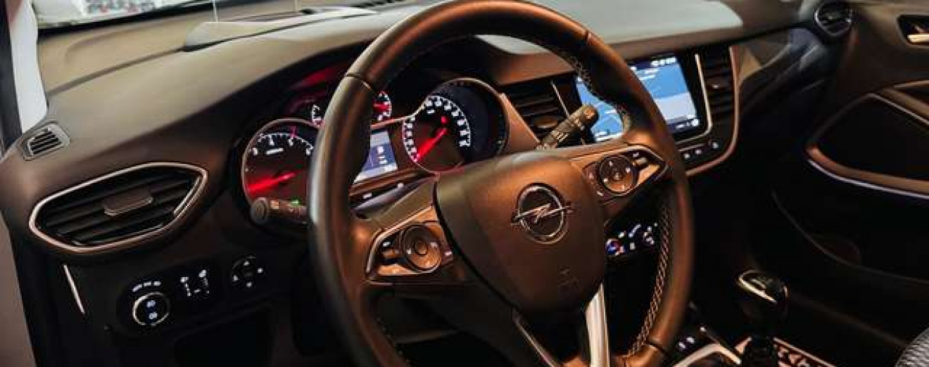 Opel Crossland X Crossland X 1.2 Turbo CarPlay Caméra Display Cuir