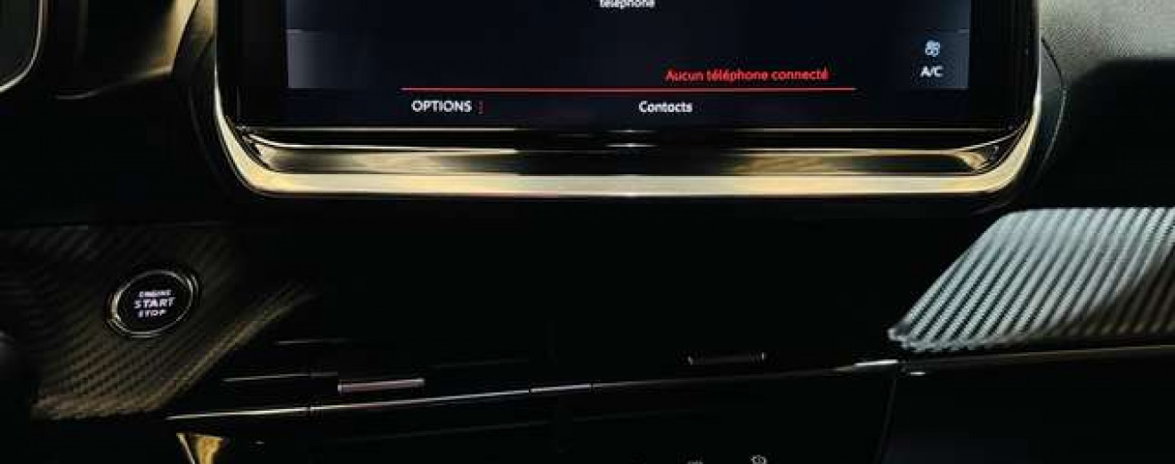 Peugeot 2008 1.5 BlueHDi Allure S / Cuir / Cockpit / Navigation