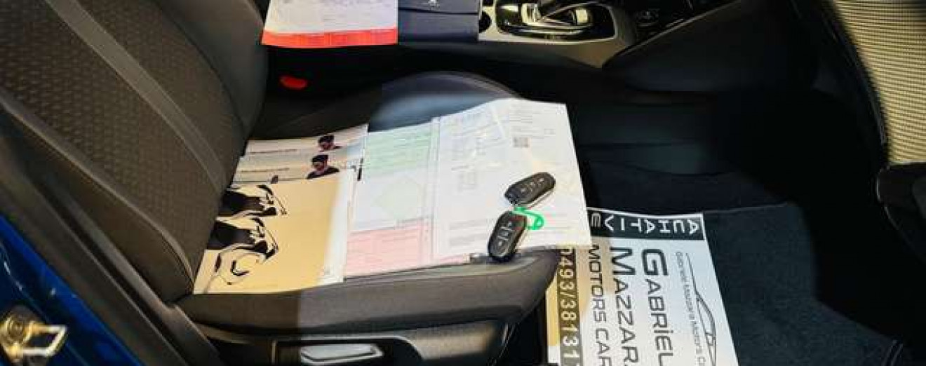 Peugeot 2008 1.5 BlueHDi Allure S / Cuir / Cockpit / Navigation