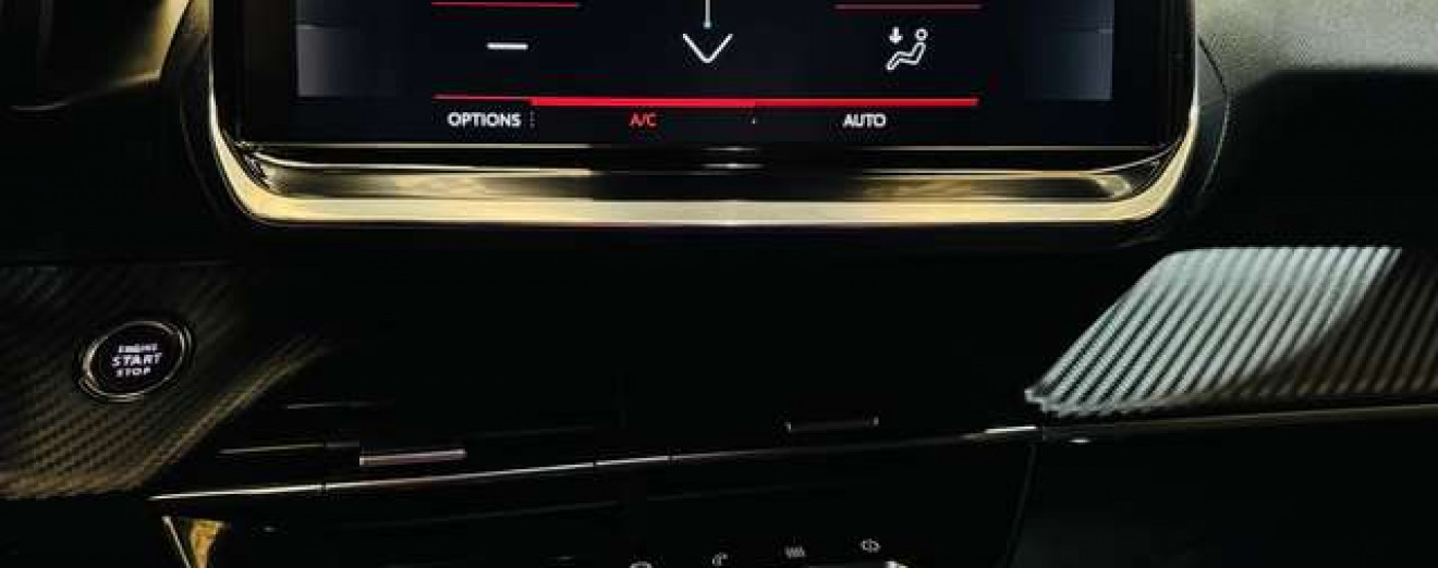 Peugeot 2008 1.5 BlueHDi Allure S / Cuir / Cockpit / Navigation