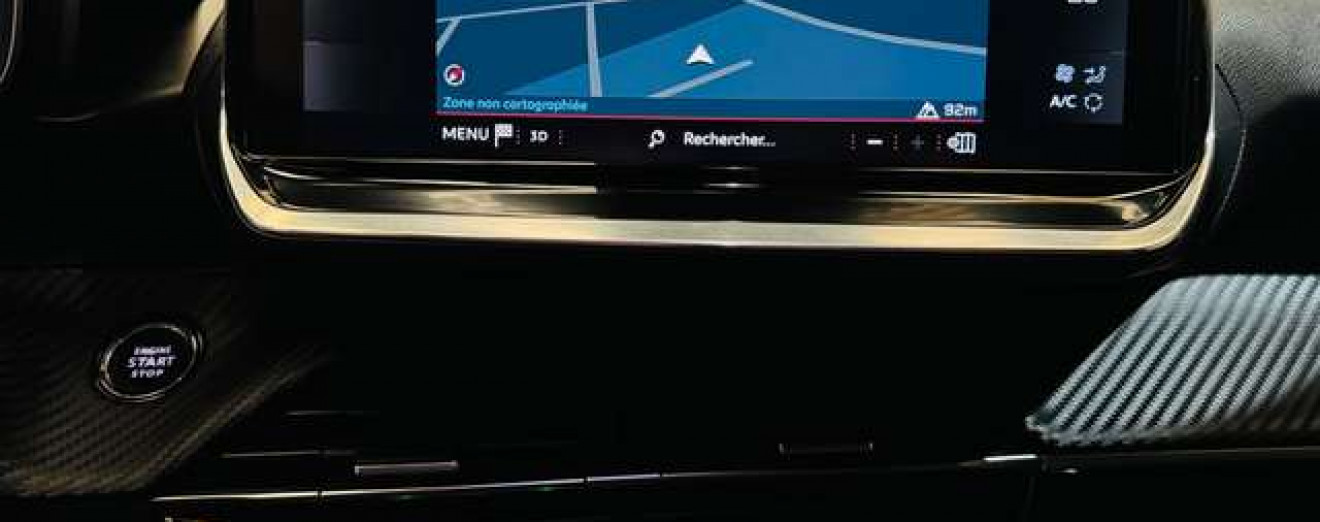 Peugeot 2008 1.5 BlueHDi Allure S / Cuir / Cockpit / Navigation