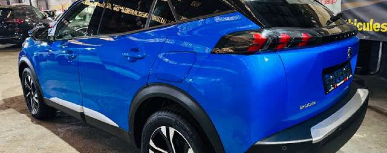 Peugeot 2008 1.5 BlueHDi Allure S / Cuir / Cockpit / Navigation