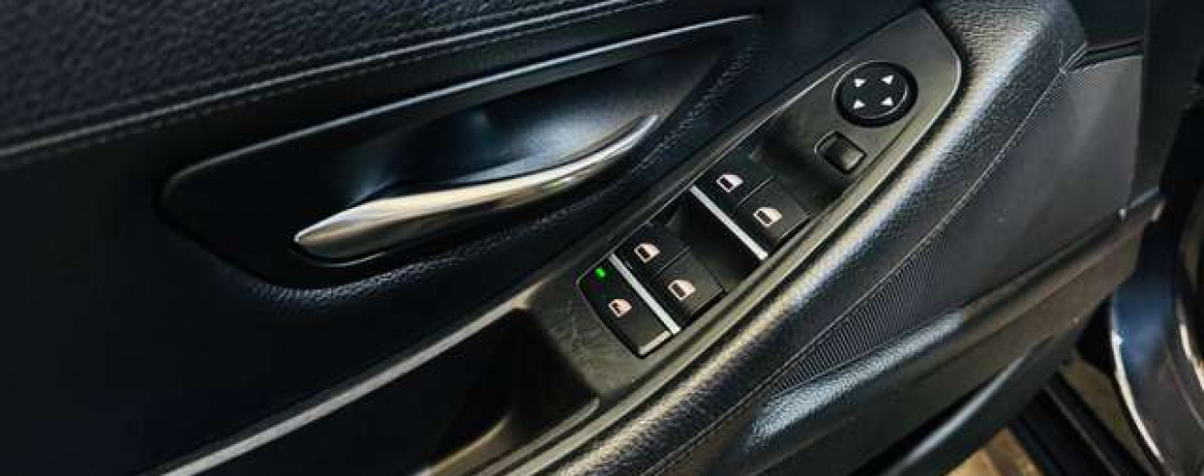 BMW 520 Touring dXA PACK M ORIGINAL BOITE AUTO !!!