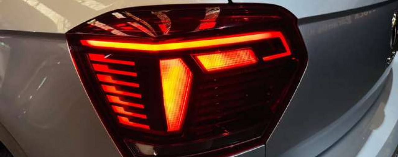 Volkswagen Polo Polo 1.0i R-Line CarPlay GPS Xénon LED