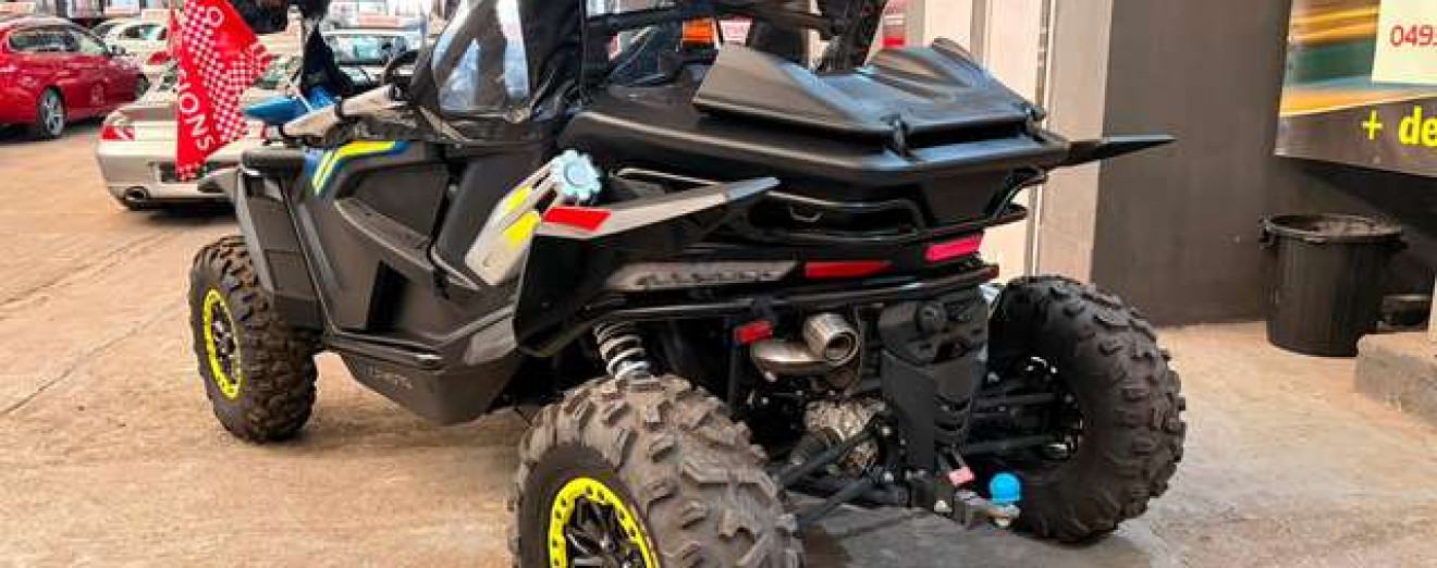 CFMOTO ZForce 1000 LED Jantes renforcées Treuil Chauffage