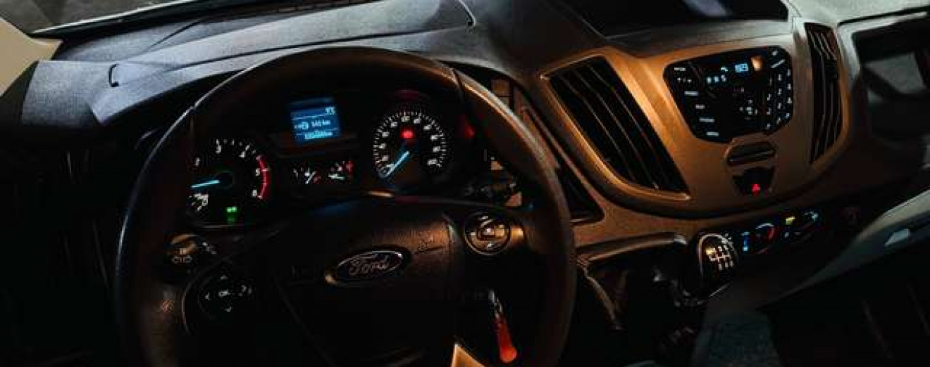 Ford Transit 2.0 TDCi L4 RWD Ambiente elevateur arriere tva 21%