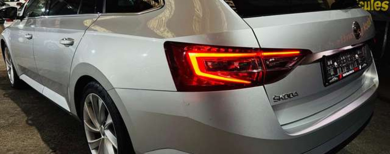 Skoda Superb LK 2.0TDI DSG - Cuir - Pano - LED- Full - GARANTIE
