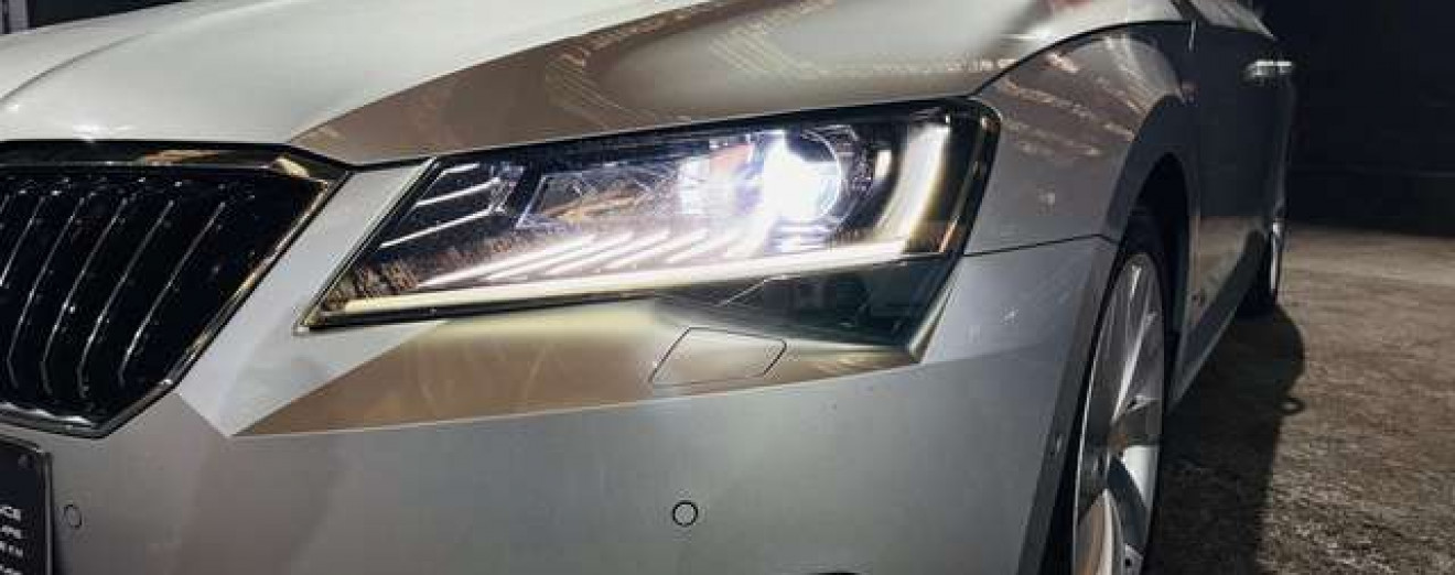 Skoda Superb LK 2.0TDI DSG - Cuir - Pano - LED- Full - GARANTIE