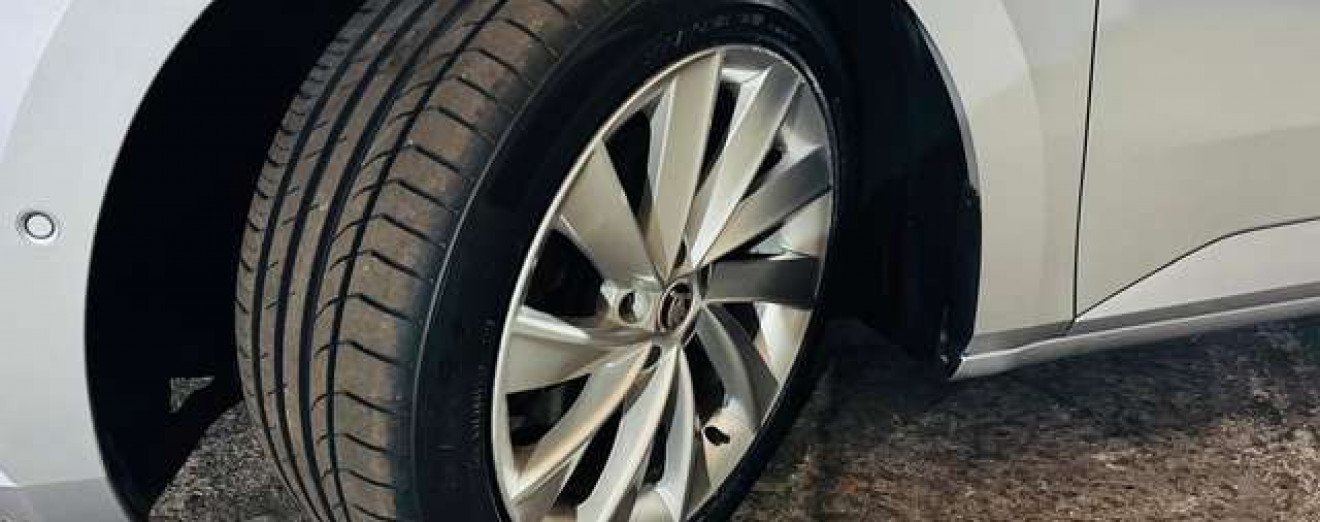 Skoda Superb LK 2.0TDI DSG - Cuir - Pano - LED- Full - GARANTIE