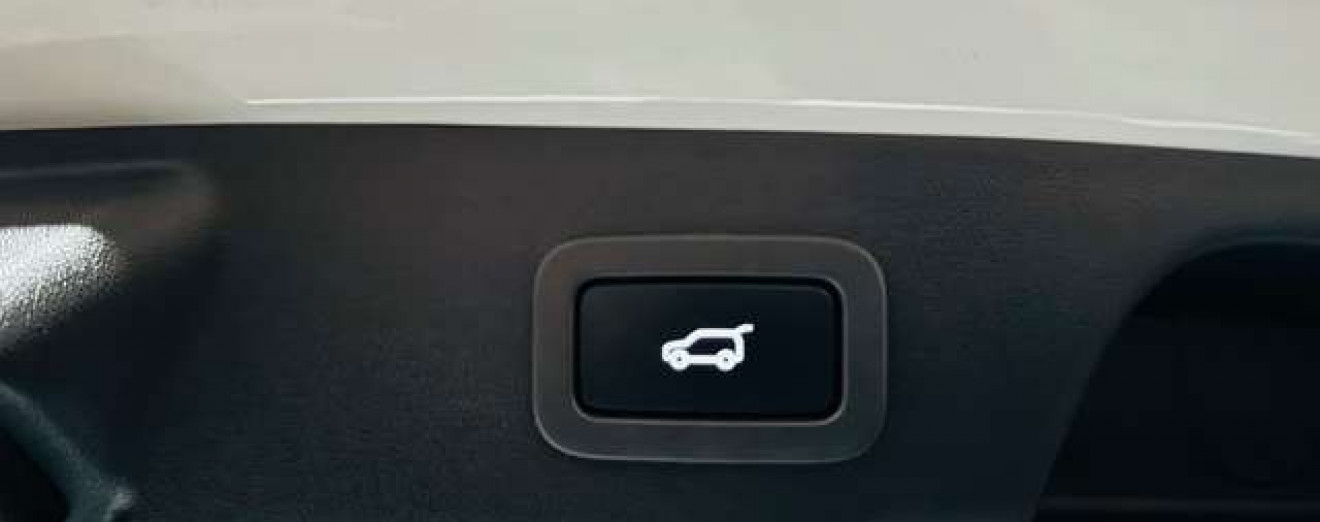 Jaguar E-Pace 2.0 T AWD R-Dynamic / Cuir / Navi / Garantie 12 M