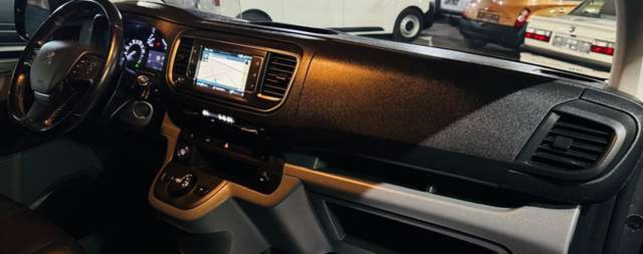 Peugeot Expert 2.0 HDi 3Places - Utilitaire - CarPlay - TVA Incl