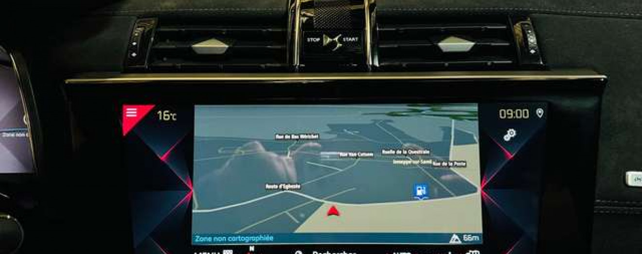 DS Automobiles DS 7 Crossback DS7 1.5 BlueHDi Performance Line CarPlay GPS Caméra 360 Cockpit Att remorque Alcantara PDC GPS J.A LED