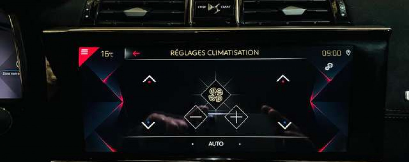 DS Automobiles DS 7 Crossback DS7 1.5 BlueHDi Performance Line CarPlay GPS Caméra 360 Cockpit Att remorque Alcantara PDC GPS J.A LED