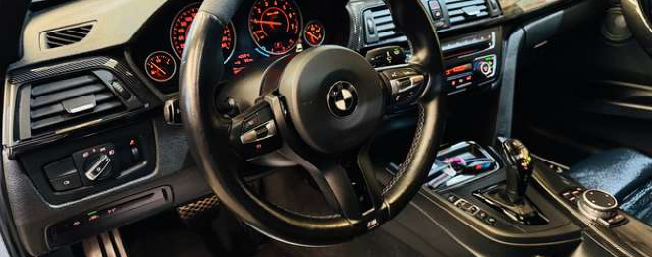 BMW 328 328i / Full Options / Garantie 12 Mois