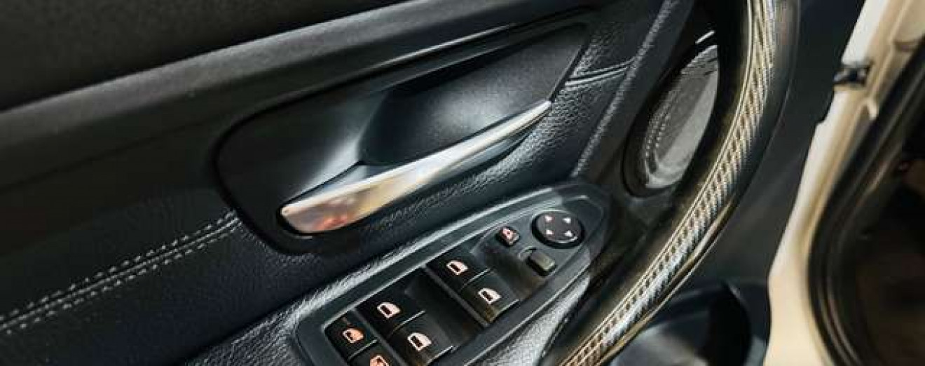 BMW 328 328i / Full Options / Garantie 12 Mois