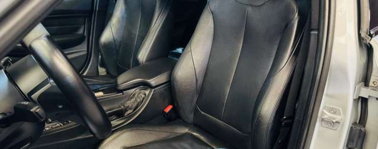 BMW 328 328i / Full Options / Garantie 12 Mois