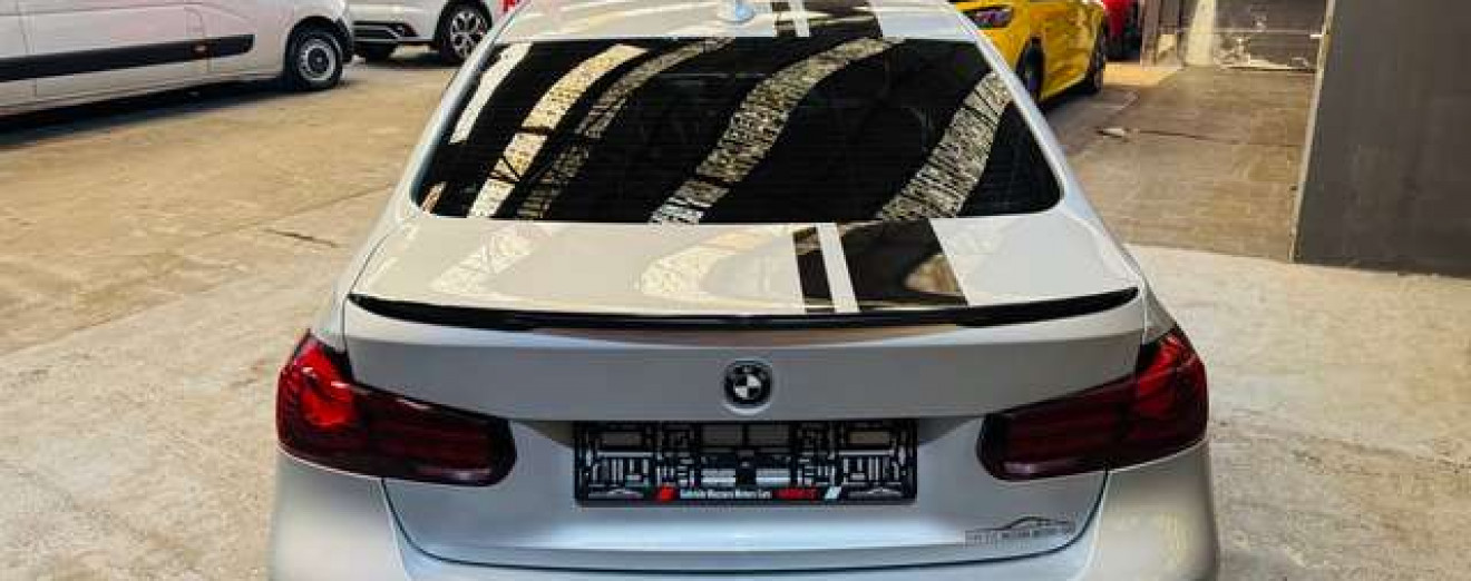BMW 328 328i / Full Options / Garantie 12 Mois